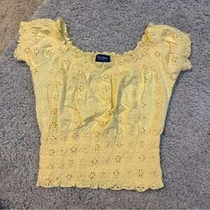 Arizona Jean Company Women's Yellow Eyelet Blouse